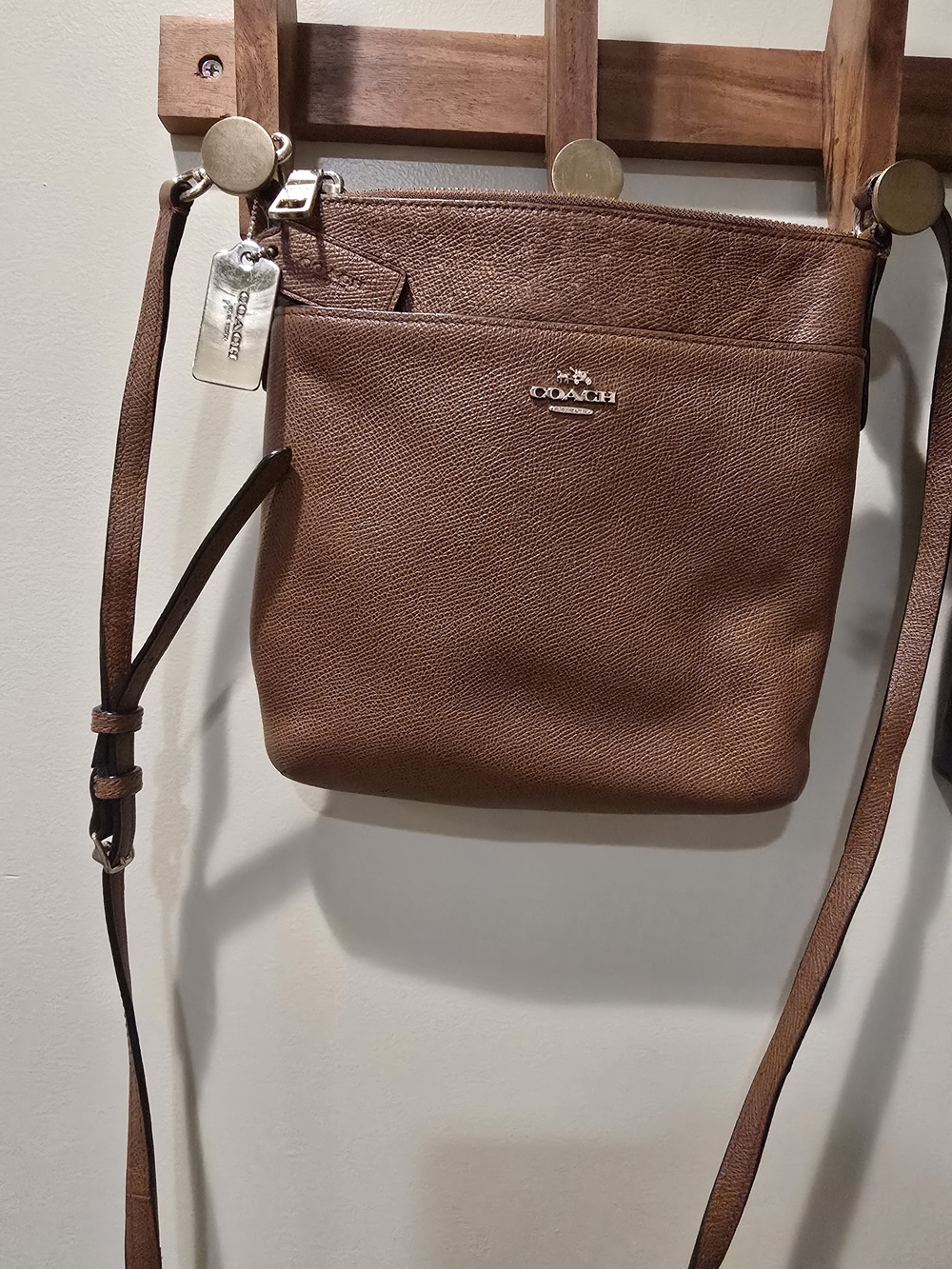 🔥 Coach Pebbled Leather Crossbody Bag in Brown